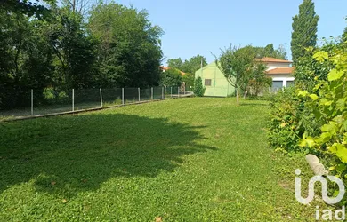 Building at Sorbiers (42290) — 8/8