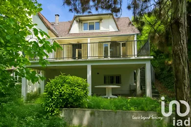 Traditional house at Triel-sur-Seine (78510)