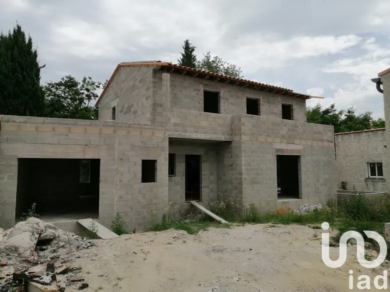 Maison 8 pièces 183 m² · à Morières-lès-Avignon · 183 m² · 556 000 €