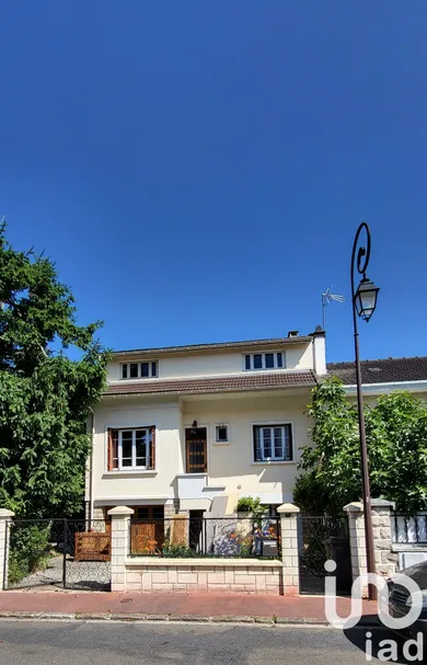 House at Vélizy-Villacoublay (78140)