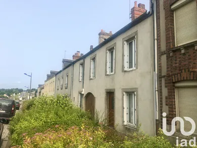 Townhouse at Pré-en-Pail (53140)