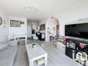 Apartment at Saint-Maur-des-Fossés (94100)