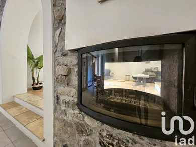 Chalet in Saint-Apollinaire (05160)