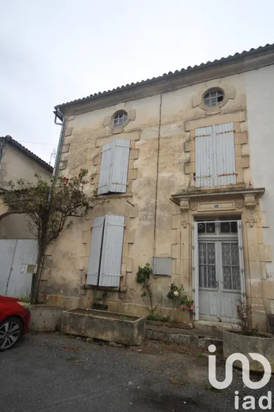 House in Neuvicq-le-Château (17490)
