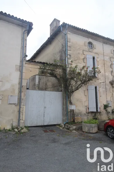 House in Neuvicq-le-Château (17490)