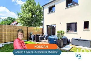 House at Houdan (78550)