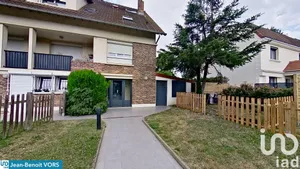 Duplex à Sainte-Geneviève-des-Bois (91700)