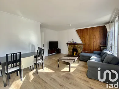 Apartment in Issy-les-Moulineaux (92130)