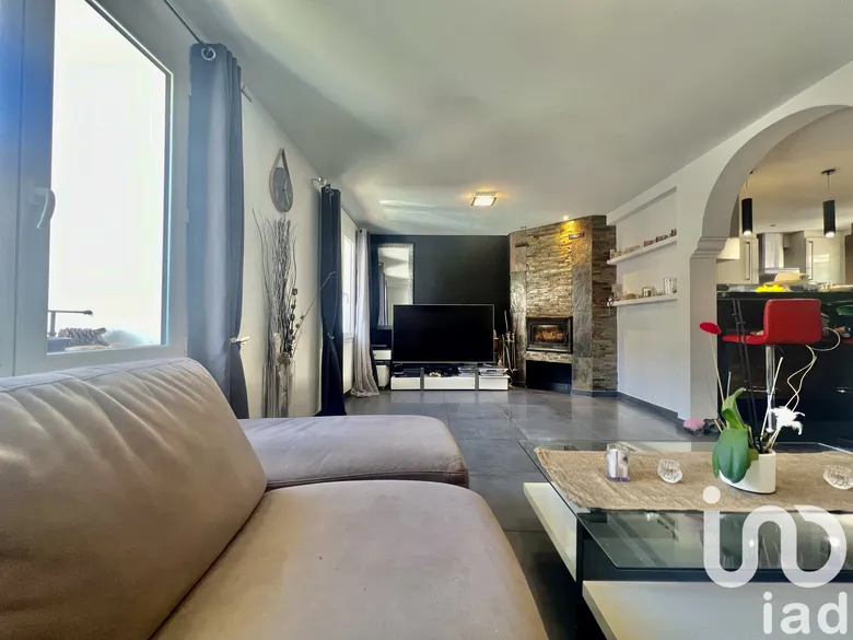 Maison 7 pièces 135 m² · à La Garde-Freinet · 135 m² · 440 000 €