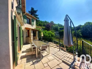 Maison à Coursegoules (06140)