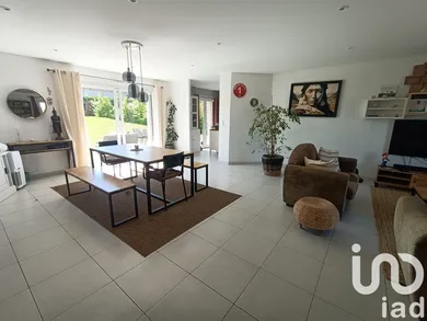 Traditional house in Cusset (03300)