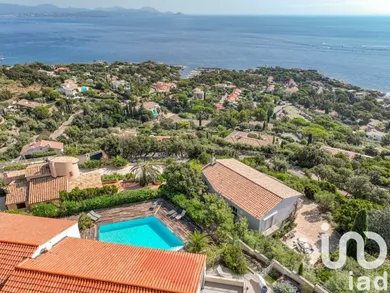 Appartement à Roquebrune-sur-Argens (83380)