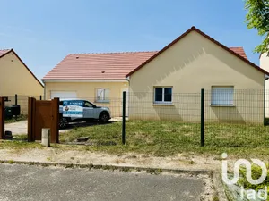 House at Patay (45310)
