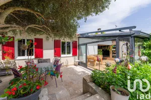 House at Pertuis (84120)