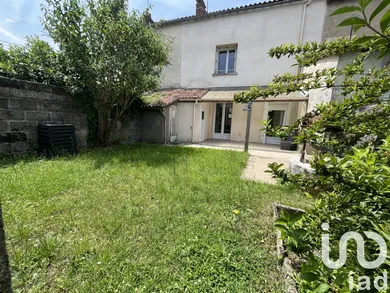 Maison de ville à Parthenay (79200)