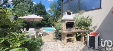 Pavillon à Le Plessis-Trévise (94420)