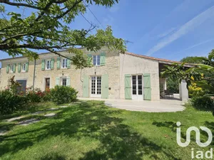 Maison traditionnelle à Saint-Georges-du-Bois (17700)