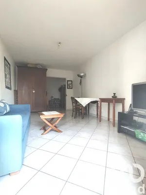 Apartment at Les Ulis (91940)