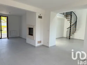 Maison traditionnelle à Châtenay-sur-Seine (77126)