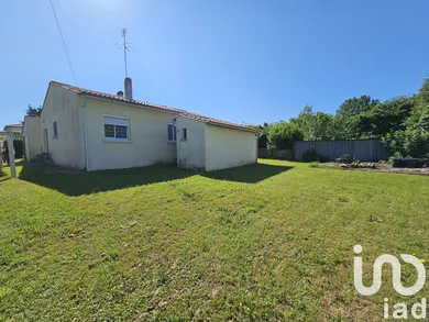 Traditional house in Creysse (24100)