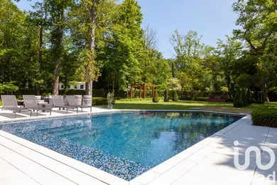 Architectural house at Marnes la Coquette (92430)