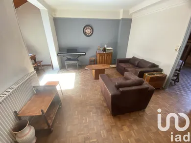 Apartment in Mayenne (53100)