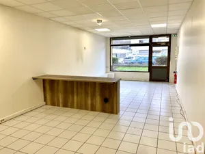 Building at Neuilly-sur-Marne (93330)