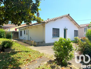 Maison à Loge-Fougereuse (85120)