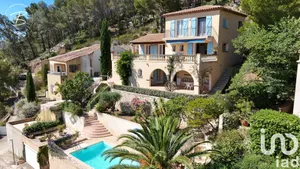 Traditional house at Saint-Cyr-sur-Mer (83270)