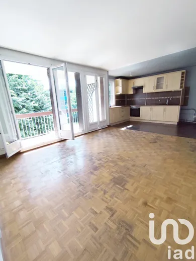 Apartment in Morsang-sur-Orge (91390)