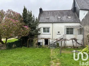 House at Pont-de-Buis-lès-Quimerch (29590)