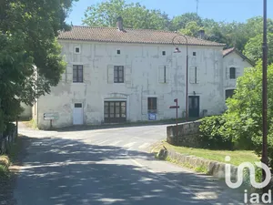 Maison de village à Javerlhac-et-la-Chapelle-Saint-Robert (24300)