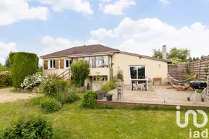 House at Mouettes (27220)