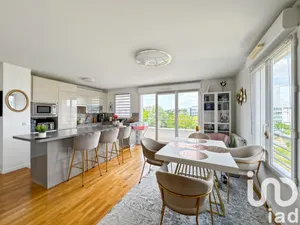 Apartment at Massy (91300)