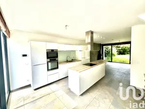 House at Maisons-Laffitte (78600)