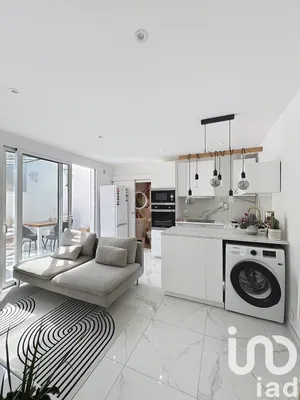 Apartment at Noisy-le-Grand (93160)