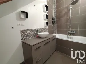 Maison de ville à Bourgoin-Jallieu (38300)