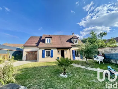 House at Mours (95260)