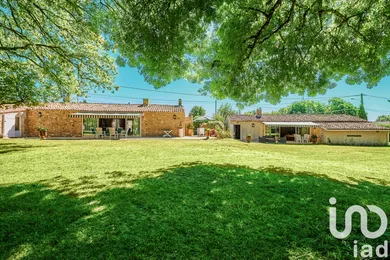 Traditional house in Saint-Vivien-de-Médoc (33590)