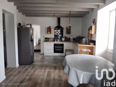 Maison à Saint-Hilaire-la-Palud (79210)