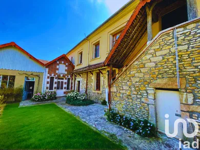 House at Entrains-sur-Nohain (58410)