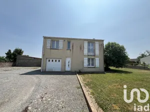 Maison à Terres-de-Haute-Charente (16270)