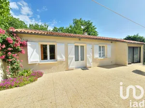House at Saint-Saviol (86400)