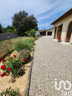 House at Queyrac (33340)