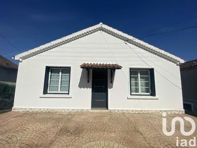 House at Ruelle-sur-Touvre (16600)