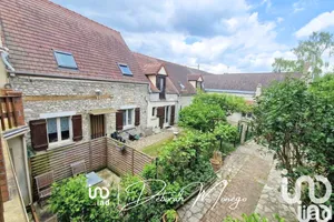 Mansion at Saint-Martin-la-Garenne (78520)