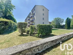 Apartment at Tinqueux (51430)