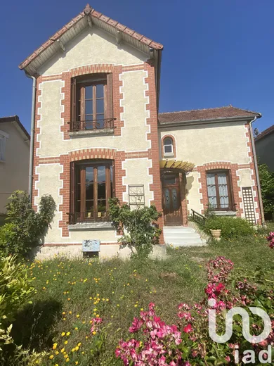 House at Sainte-Savine (10300)