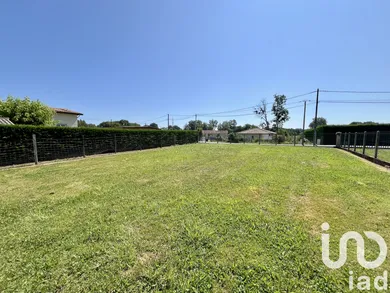 Terrain à bâtir à Bazas (33430)