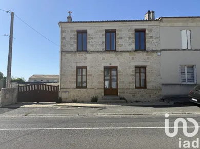 House at Saint-Martin-Lacaussade (33390)